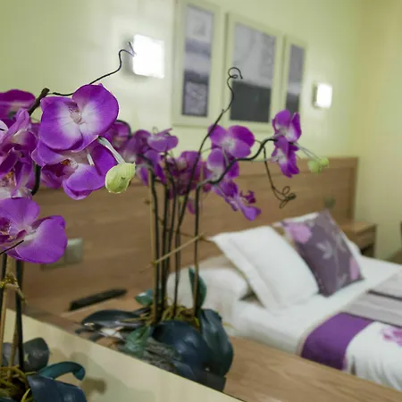 Caribe Hotel 2*